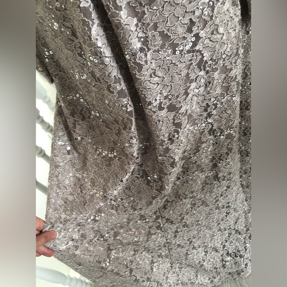 TAHARI beige lace sequin evening gown. - Picture 12 of 13